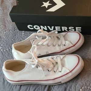EUC converse chucks